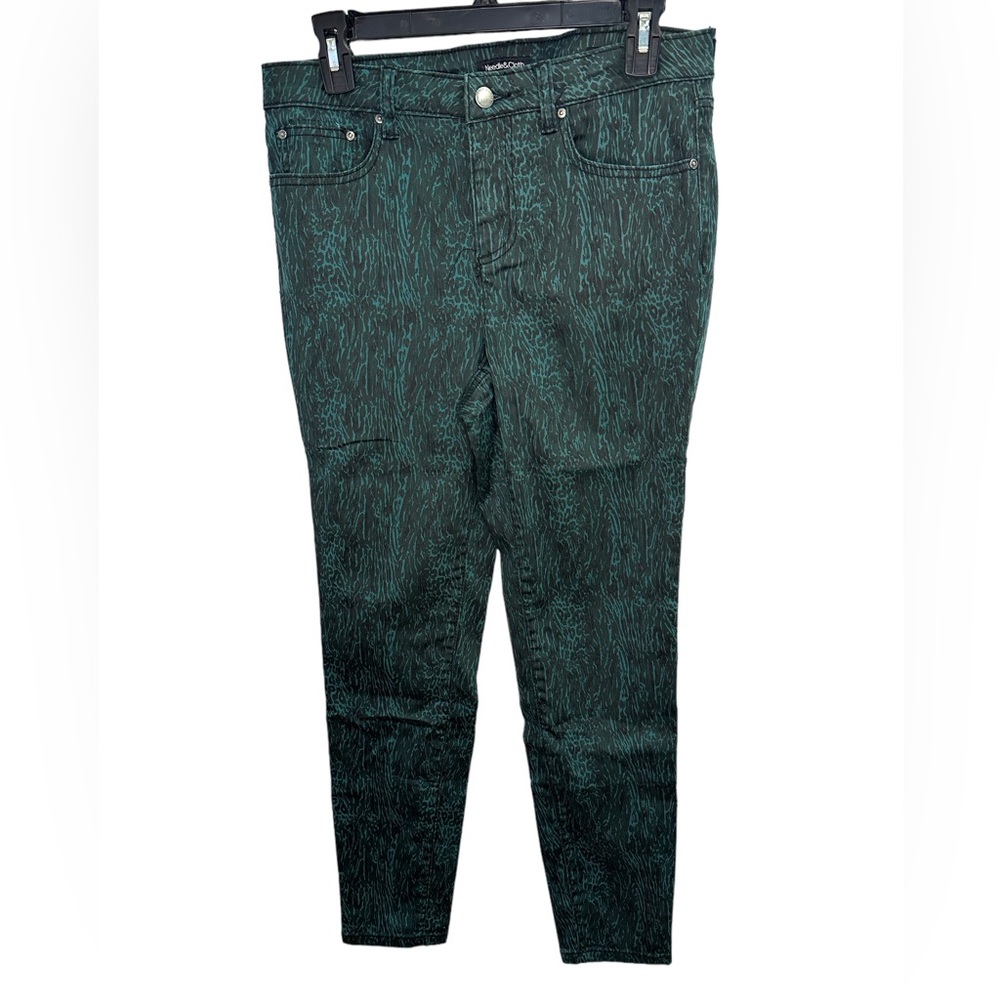 Super Cute Like New Size 10 dark green with black print- wear with a black shirt